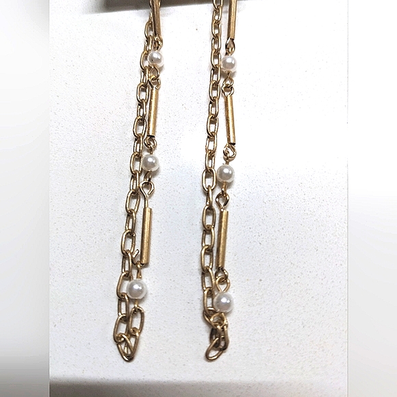 Free People NWT long dangle earrings gold tone pearls gold white - Picture 4 of 8